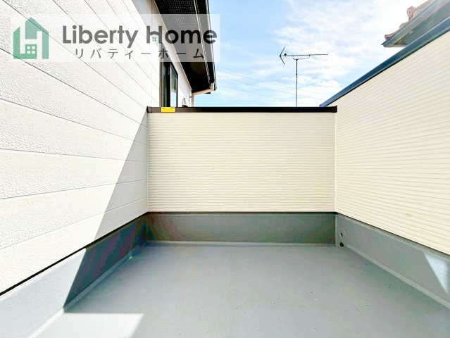 土浦市摩利山新田１期　新築戸建　１号棟のバルコニー