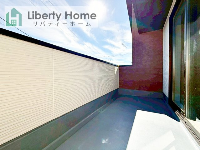 土浦市摩利山新田１期　新築戸建　１号棟のバルコニー