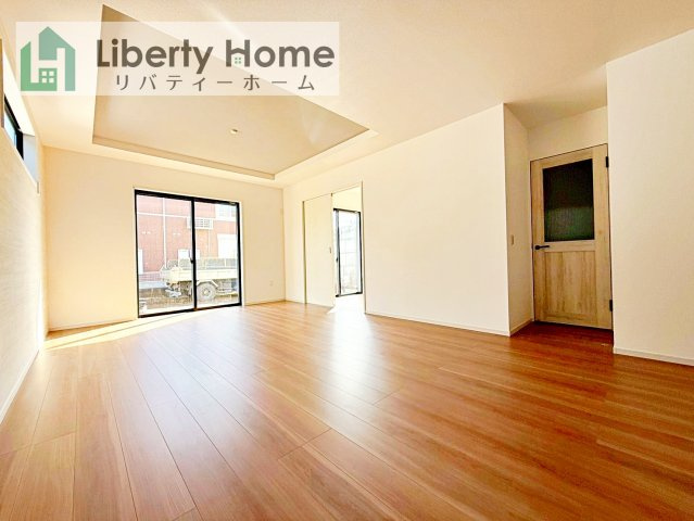 土浦市摩利山新田１期　新築戸建　１号棟の居間・リビング