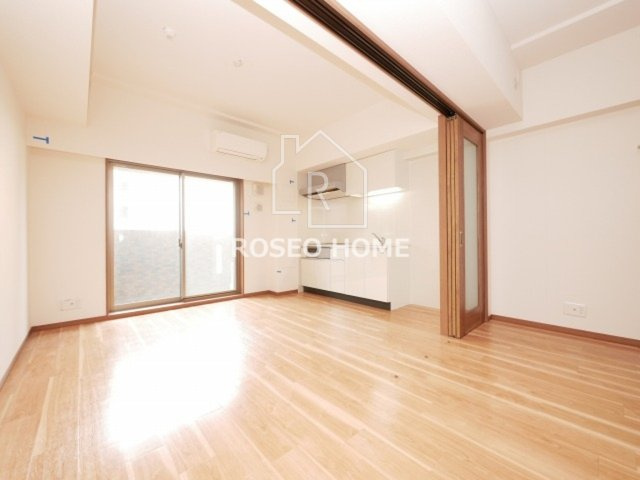 和宏一輝の居間・リビング|同マンション別部屋：参考写真