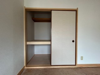 【その他】 | 亀幸園ハイツ | 全居室収納あり！