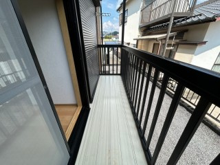 【バルコニー】 | 亀幸園ハイツ | 日当たり良好で洗濯物も乾きやすい！