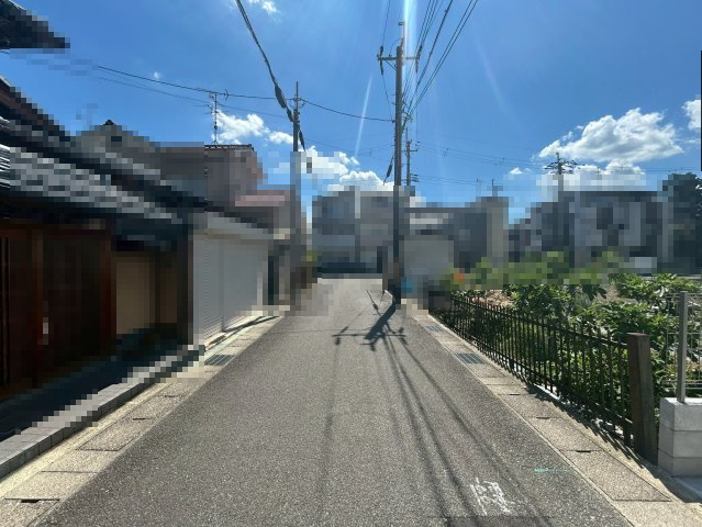 【価格改定】長岡京市滝ノ町2丁目　の前面道路含む現地写真|前道：約4.9ｍ
