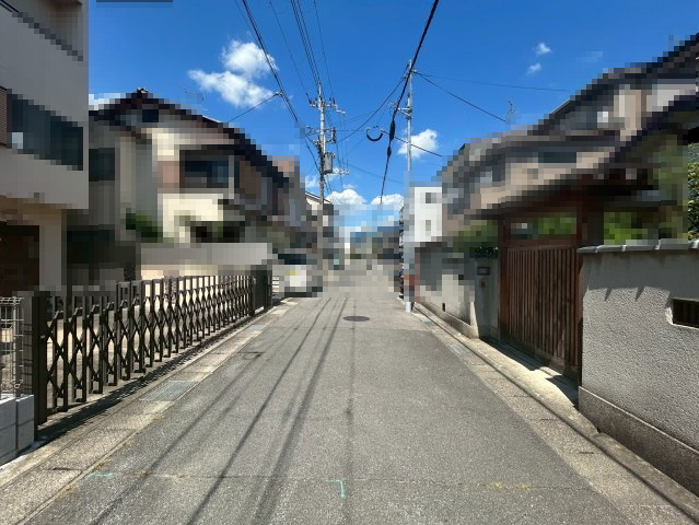 【価格改定】長岡京市滝ノ町2丁目　の前面道路含む現地写真|スーパーも近く買い物も便利です。