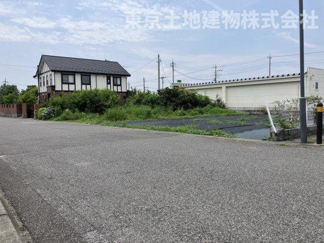 伊勢崎市茂呂町売地の前面道路含む現地写真