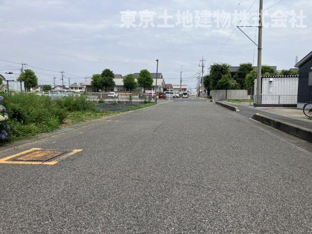 伊勢崎市茂呂町売地の前面道路含む現地写真|東側　公道　幅員約9ｍ