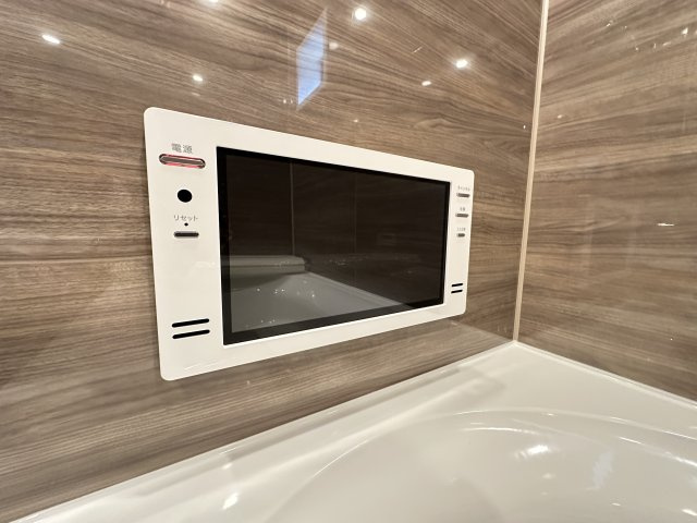 白根６丁目新築戸建の浴室|毎日の疲れを癒す浴室はTVモニターつきですよ。