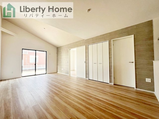 土浦市摩利山新田１期　新築戸建　2号棟の居間・リビング