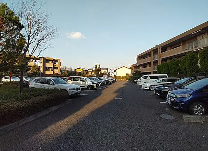ジェイパーク浜田山の駐車場