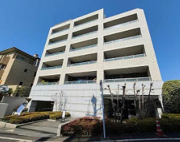 神宮外苑ハウスの外観