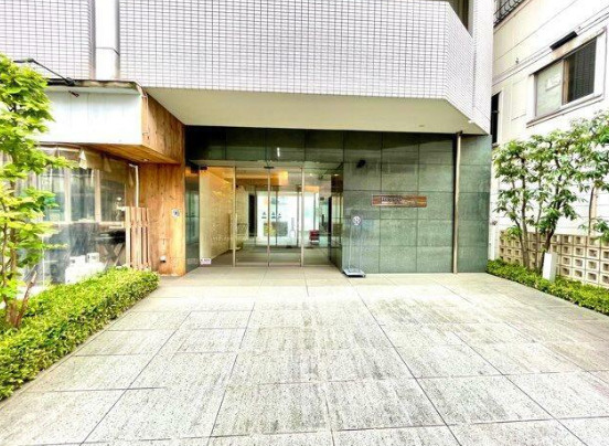レジディア渋谷のエントランス