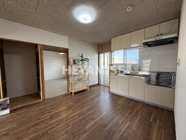 西諫早ハイツD棟の居間・リビング