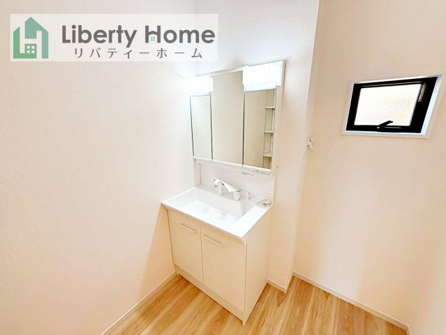 土浦市摩利山新田１期　新築戸建　3号棟の独立洗面台