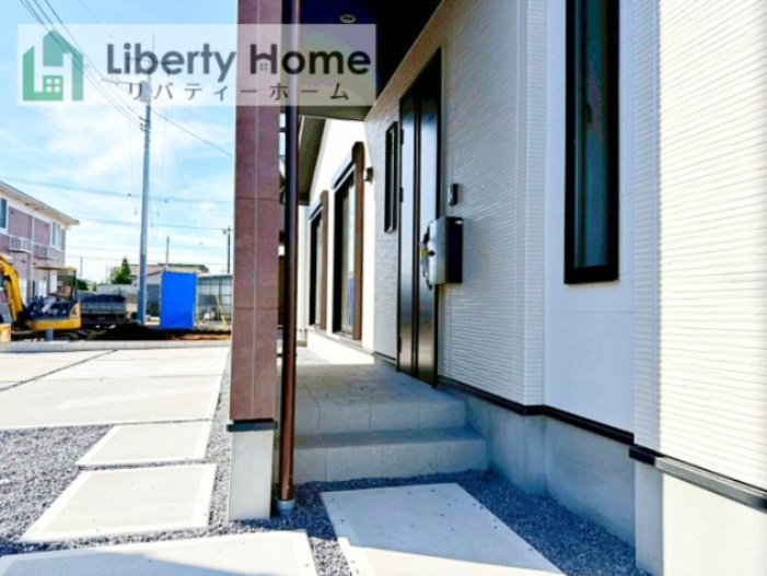 土浦市摩利山新田１期　新築戸建　3号棟のエントランス