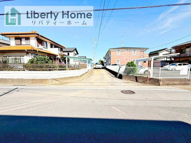 土浦市摩利山新田１期　新築戸建　3号棟の前面道路含む現地写真