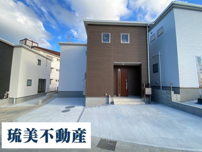 【外観】 | 沖縄市南桃原（全8棟）4号棟 | 4号棟　駐車2台可♪