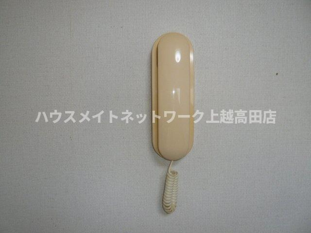 エイペックスⅠのセキュリティ|インターホン（同室タイプ１２２号室の画像を掲載）