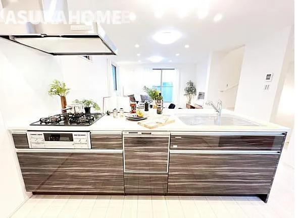 緑区東本郷６丁目 戸建てのキッチン|コンパクトなキッチンで掃除もラクラク