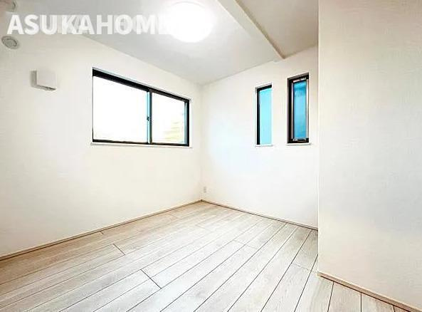 緑区東本郷６丁目 戸建ての寝室|落ち着いた色調の寝室です