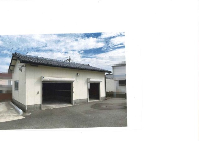 八代市鏡町　売事務所・倉庫の外観