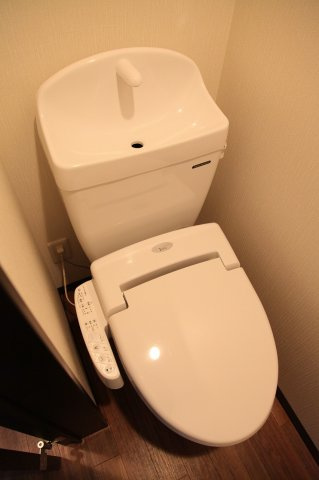 【トイレ】 | クレオ箱崎宮前参番館 | トイレもきれいです※写真は類似です
