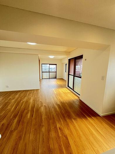 ロイヤル又穂の居間・リビング