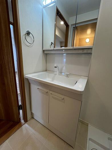 ロイヤル又穂の独立洗面台