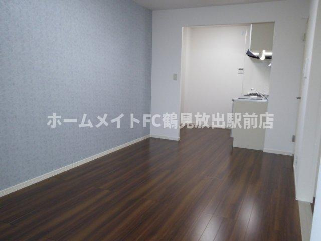 アンプルールフェール今津の居間・リビング