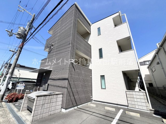 アンプルールフェール今津の外観