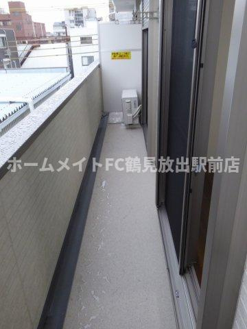 アンプルールフェール今津のバルコニー