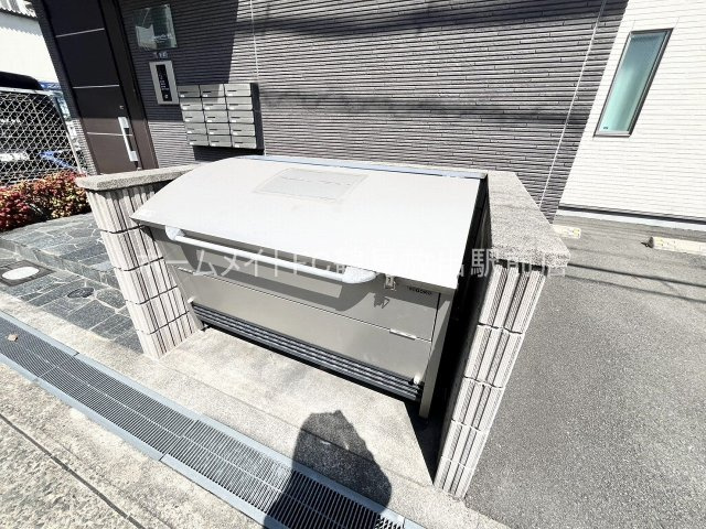 アンプルールフェール今津のエントランス