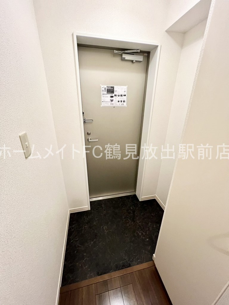 アンプルールフェール今津の玄関