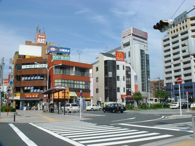 モンマルトルのその他|駅前