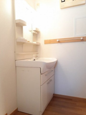 【洗面所】 | Ｙ．クルメン | ゆったりとスペースのある洗面所