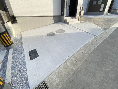 【駐車場】 | 沖縄市南桃原（全8棟）5号棟 | 5号棟　駐車2台可♪