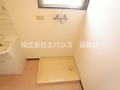 【洗面所】 | 千葉寺町貸家 | スペースが確保できる洗面所です