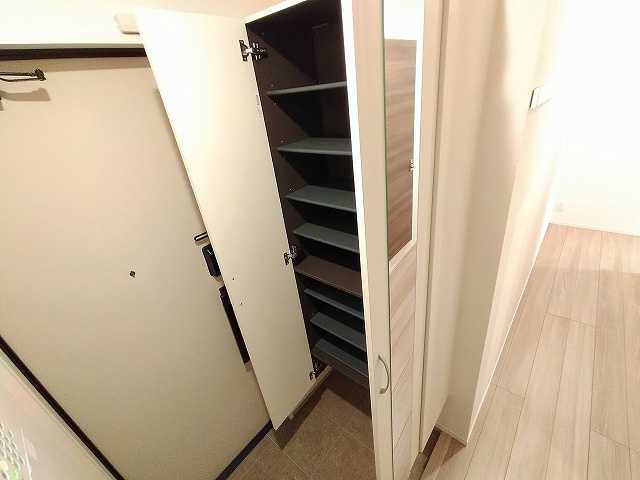 神戸市兵庫区三川口町１丁目のアパート