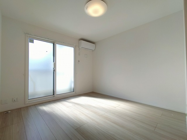 神戸市兵庫区三川口町１丁目のアパートの居間・リビング|リビング