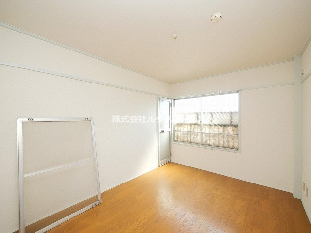 清風マンションの居間・リビング