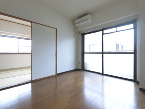 【居間・リビング】