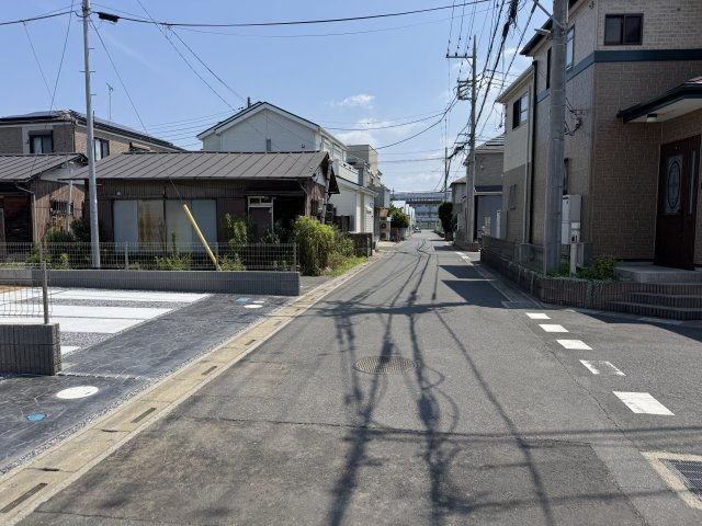 三郷市鷹野５丁目新築戸建（鷹野９期）の前面道路含む現地写真|南側前面道路