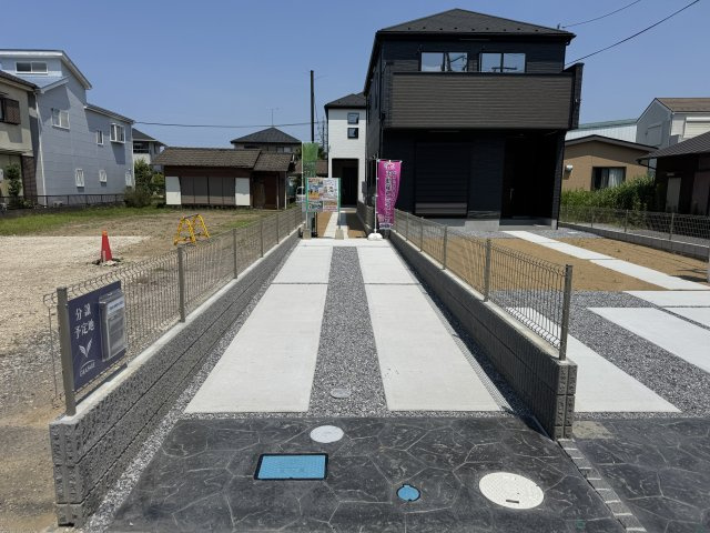三郷市鷹野５丁目新築戸建（鷹野９期）の駐車場|2号棟駐車スペース・縦列２台駐車可