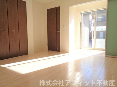 【居間・リビング】 | シャ・ブラン | 洋室8.1帖