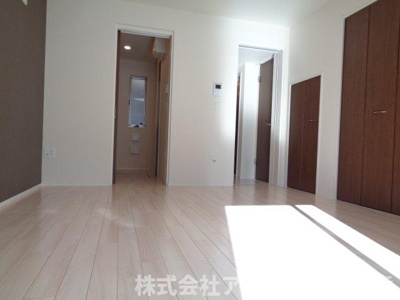 【寝室】 | シャ・ブラン | 洋室8.1帖