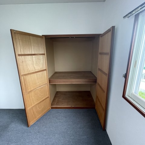 室蘭市白鳥台4丁目21-10戸建の収納