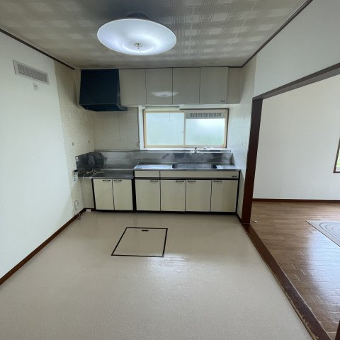 室蘭市白鳥台4丁目21-10戸建のキッチン