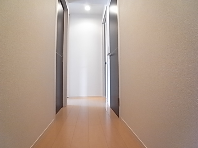 ウィルモア垂水C棟の玄関