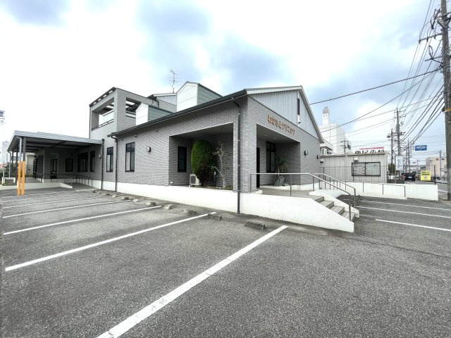浦里１店舗　一括(P11台駐車可) の駐車場