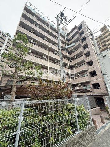 楠青山ビル別館のエントランス