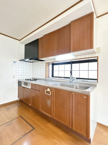 【商談中】リフォーム済中古戸建　一宮市篭屋　平成10年築のキッチン